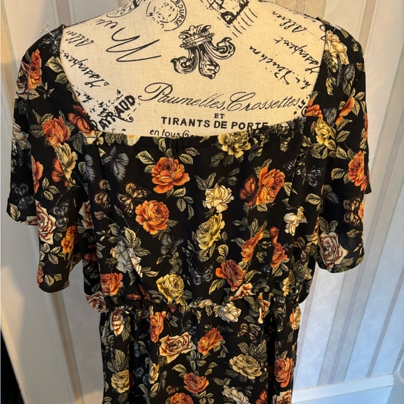 Peplum top - Picture 2 of 4